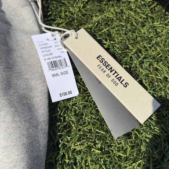 Fear of God Men's Grey Hoodie - Picture 3 of 7